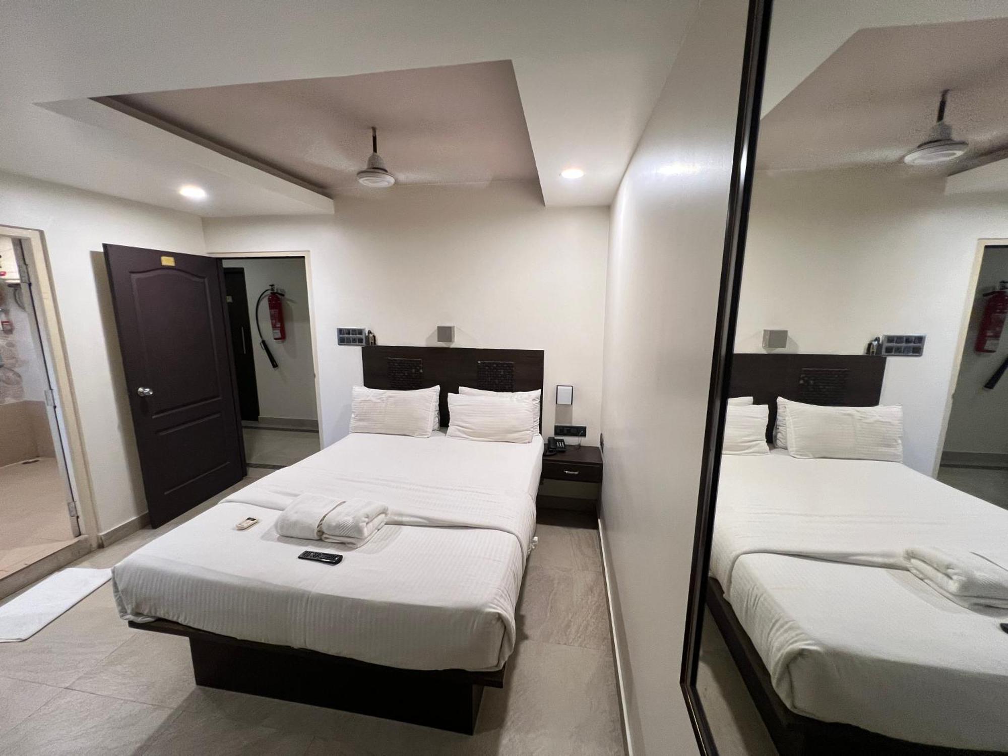Hotel Diviyum Manor Port Blair Exterior foto