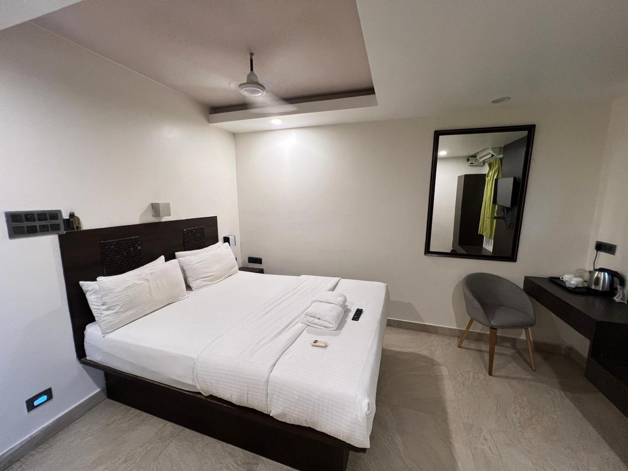 Hotel Diviyum Manor Port Blair Exterior foto