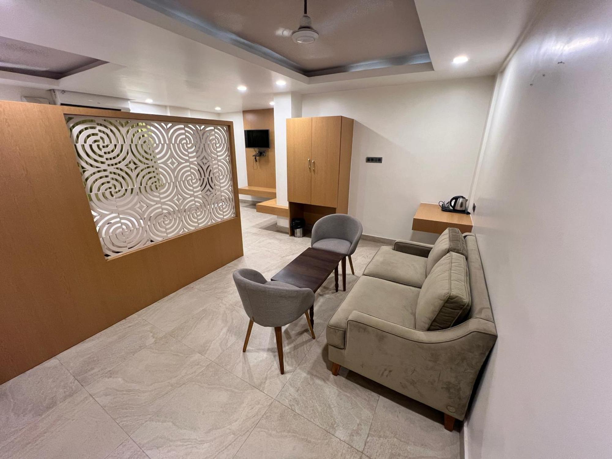 Hotel Diviyum Manor Port Blair Exterior foto
